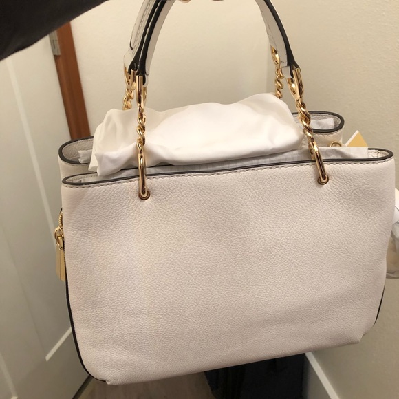 Micheal Kors bag - Picture 6 of 7